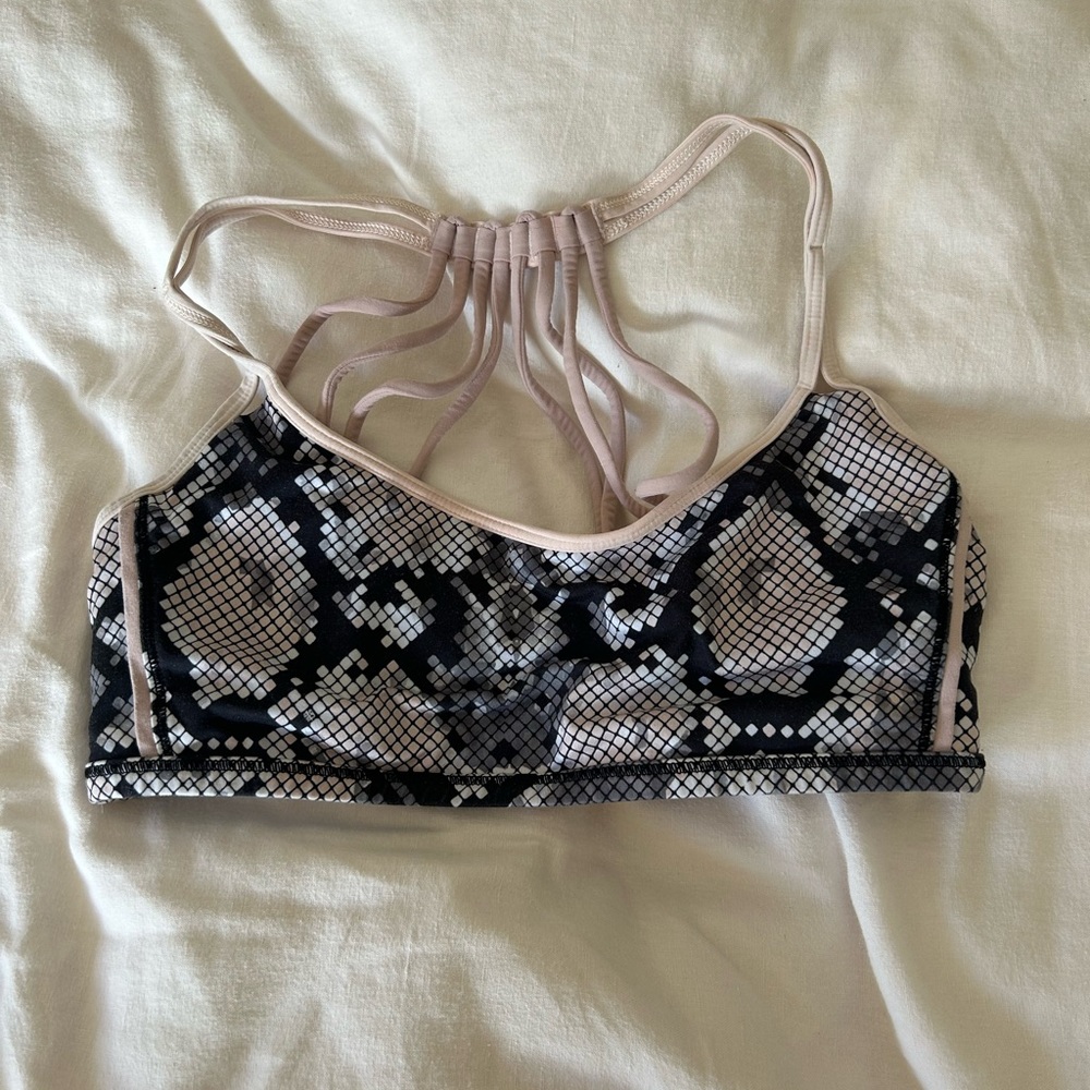 Lulu lemon sports bra